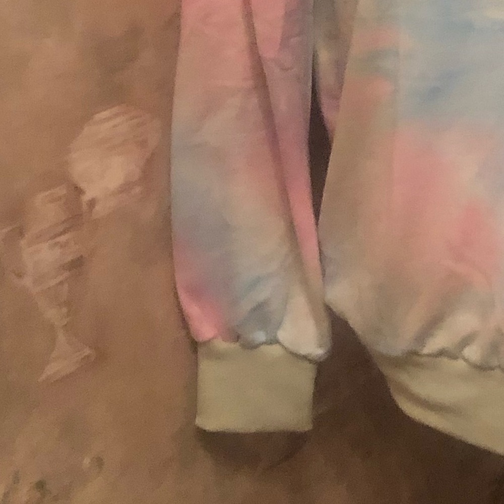 TIEDYE PASTEL PULLOVER NWT - Picture 4 of 4